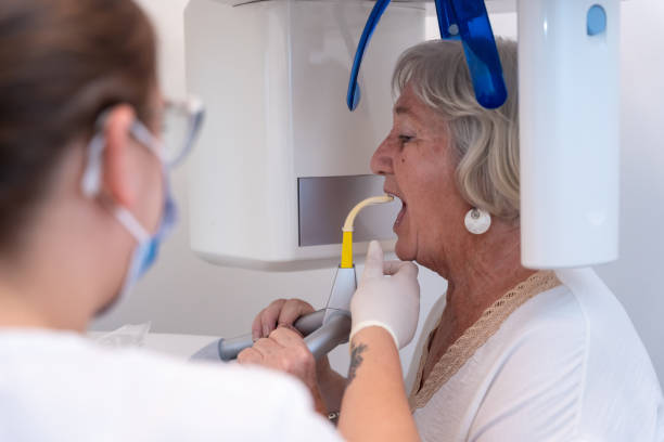 Best Emergency Tooth Extraction in Oblong, IL